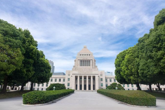 日本国会就“黑金”丑闻通过三项法案